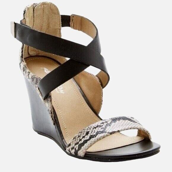 REACTION - Picture 13 of 14